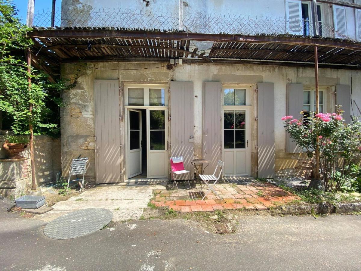 Eco Logis De Chantegrolle Champagne-Mouton Εξωτερικό φωτογραφία